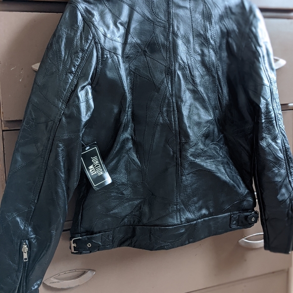 Leather jacket - Picture 2 of 5